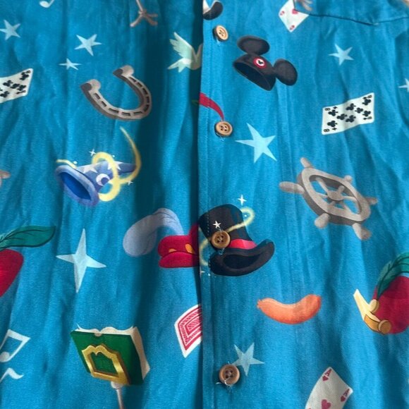 Disney 100 Character Icons Allover Print Woven Button-Up Shirt Top Small Men's - Picture 9 of 11